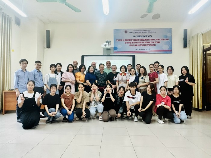 Khoa Sinh - KTNN tổ chức Hội thảo “Research on Biodiversity resource management in tropical...